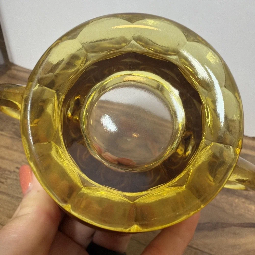 The Unbranded Brand vintage amber